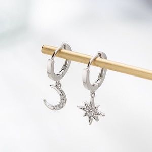 Asymmetric silver earrings Moon and Star S925